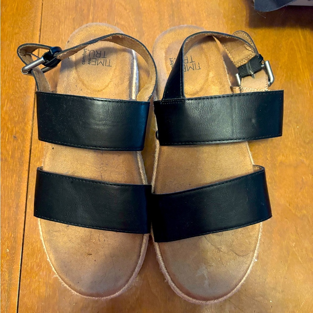 Time and Tru black sandals size 7
